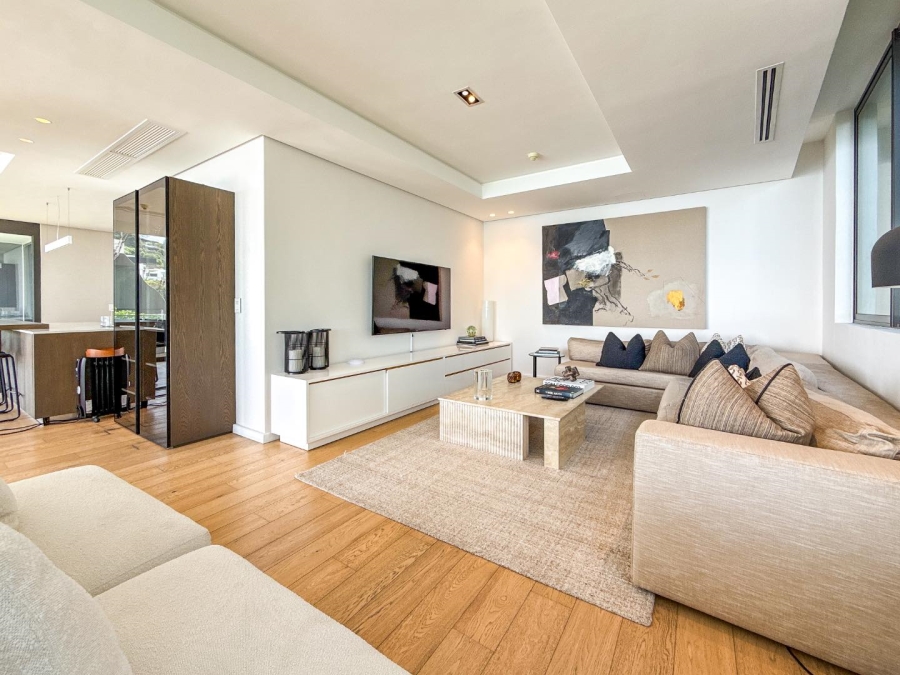 5 Bedroom Property for Sale in Clifton Western Cape